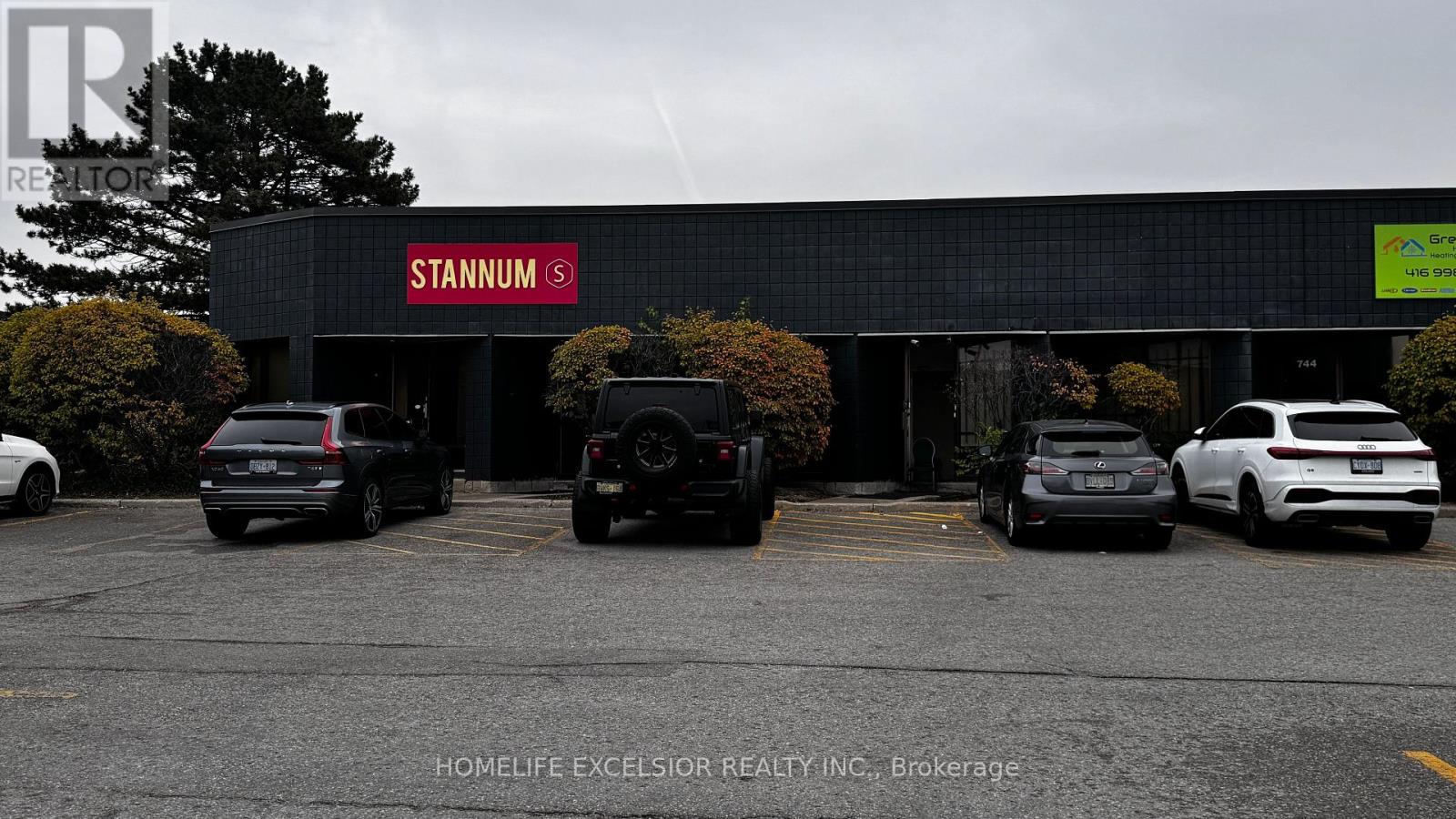 748-750 Gordon Baker Road, Toronto, Ontario  M2H 3B4 - Photo 3 - C12471011