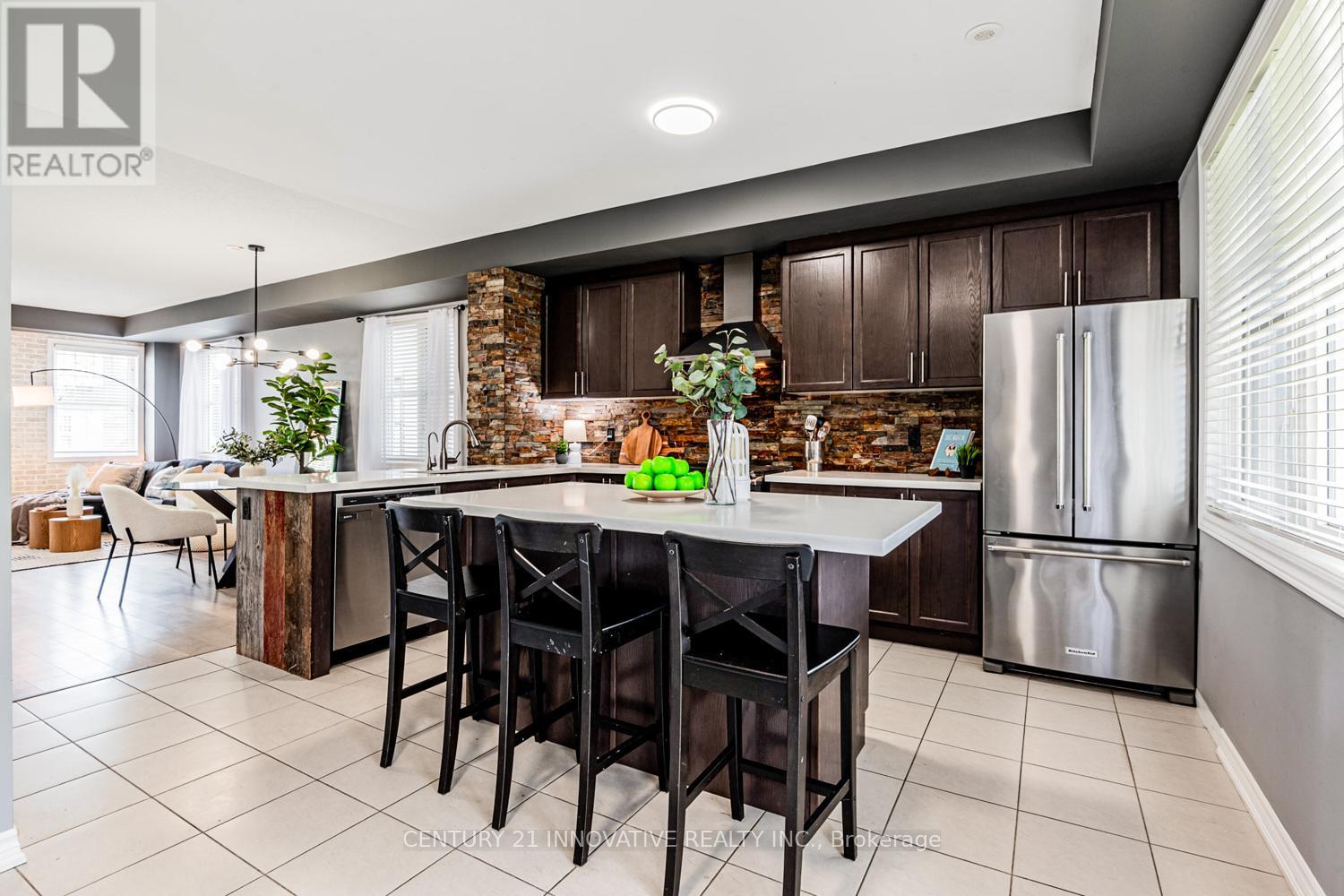 95 Milt Storey Lane, Whitchurch-Stouffville, Ontario  L4A 1Y4 - Photo 11 - N12471008