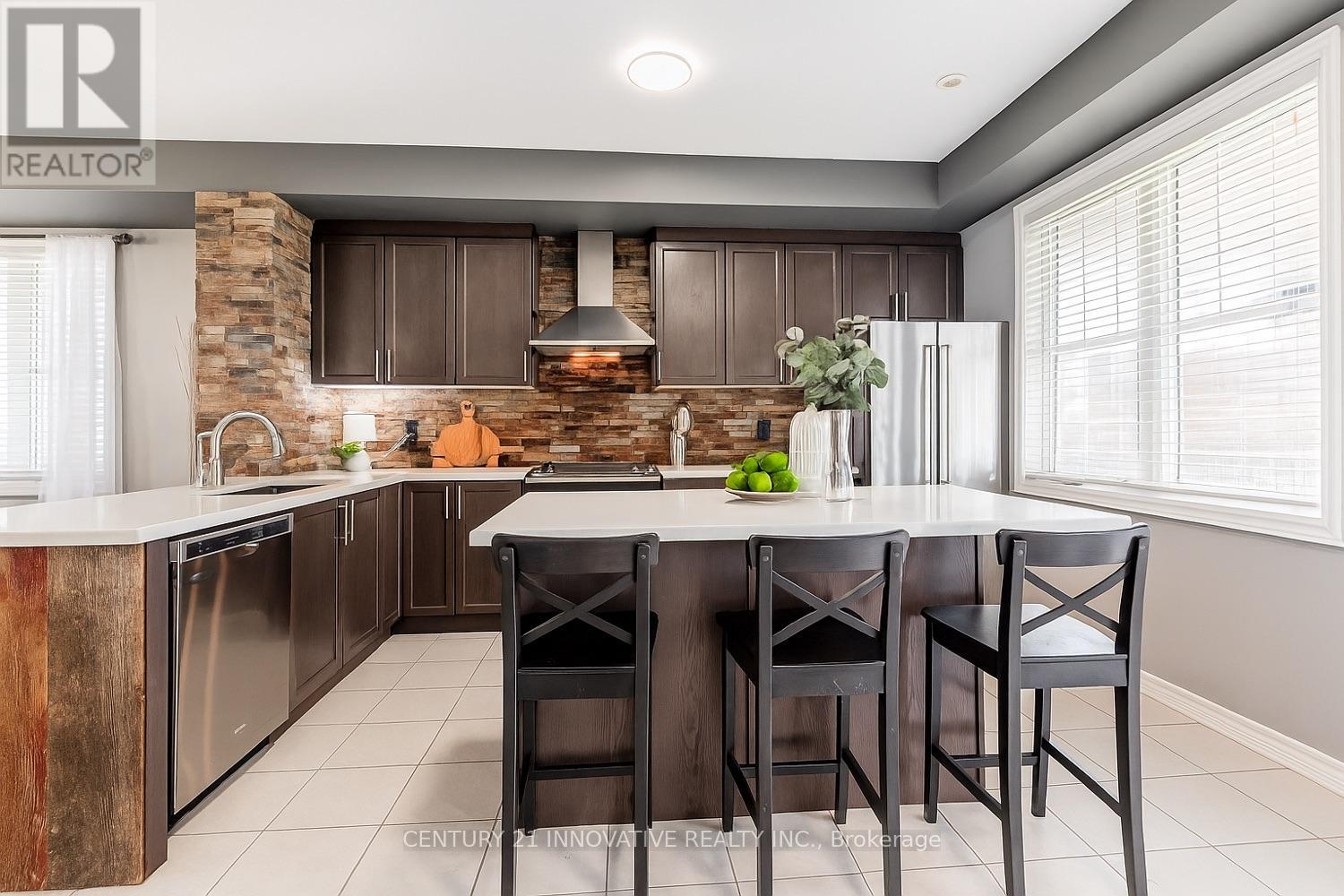 95 Milt Storey Lane, Whitchurch-Stouffville, Ontario  L4A 1Y4 - Photo 12 - N12471008