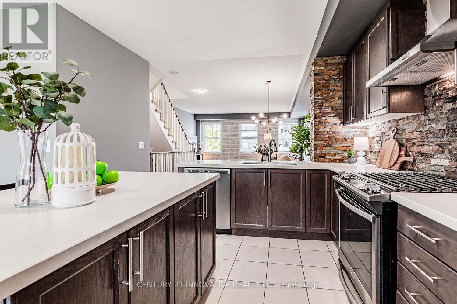 95 Milt Storey Lane, Whitchurch-Stouffville, Ontario  L4A 1Y4 - Photo 14 - N12471008