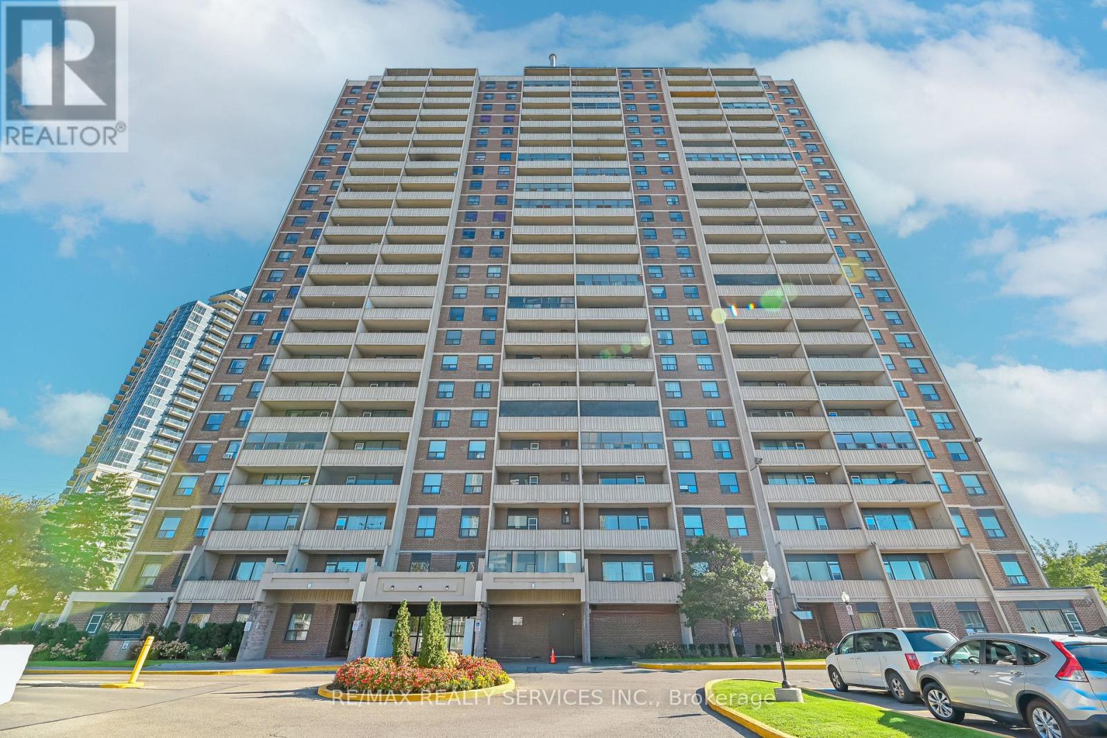 704 - 3390 WESTON ROAD, Toronto, Ontario