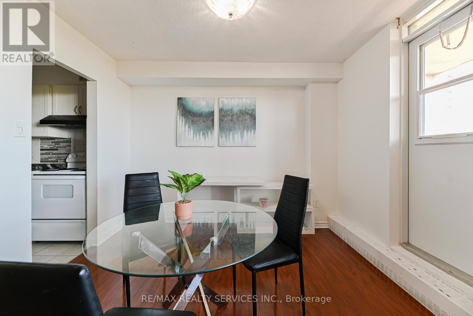 704 - 3390 Weston Road, Toronto, Ontario  M9M 2X3 - Photo 10 - W12471012