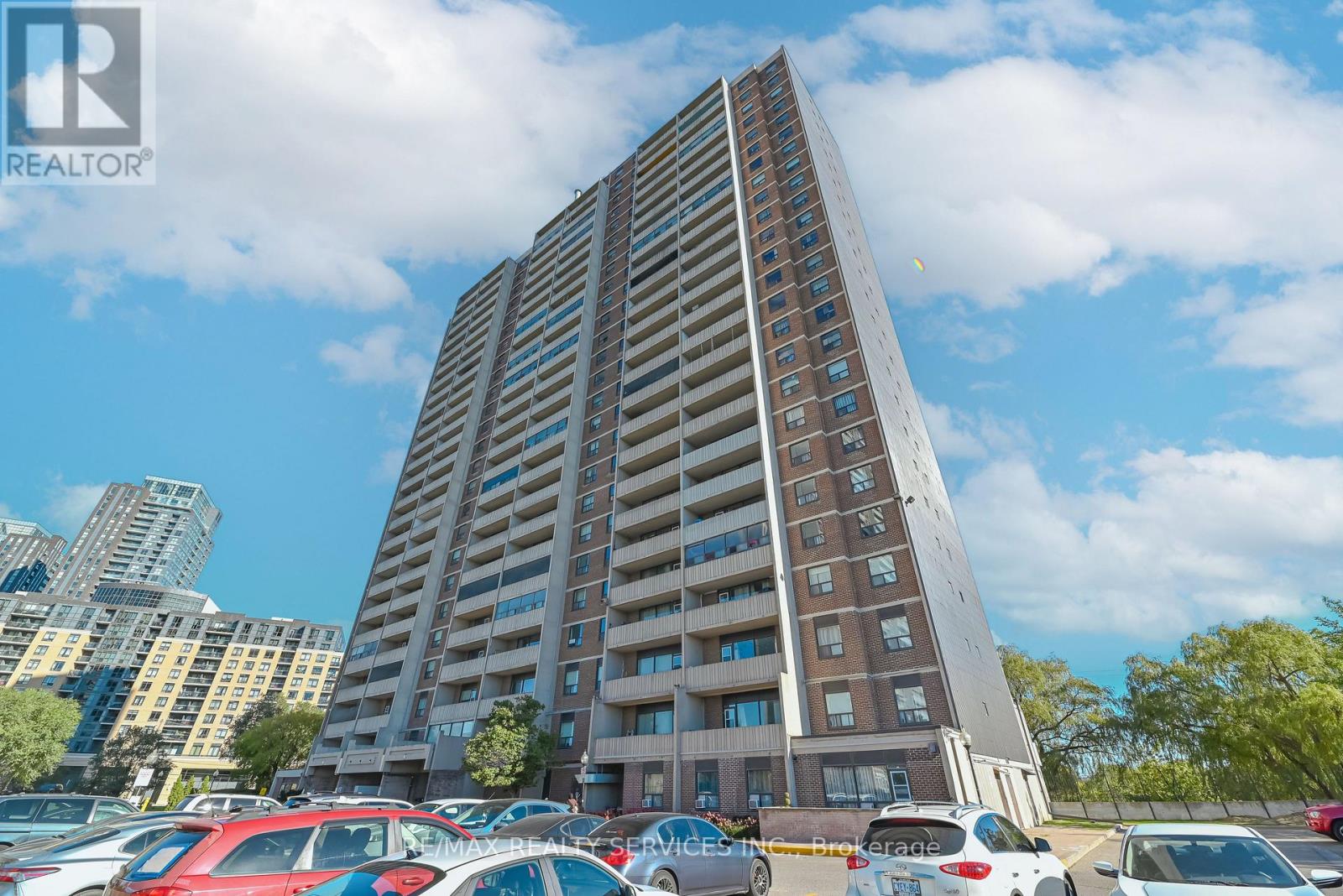 704 - 3390 Weston Road, Toronto, Ontario  M9M 2X3 - Photo 2 - W12471012