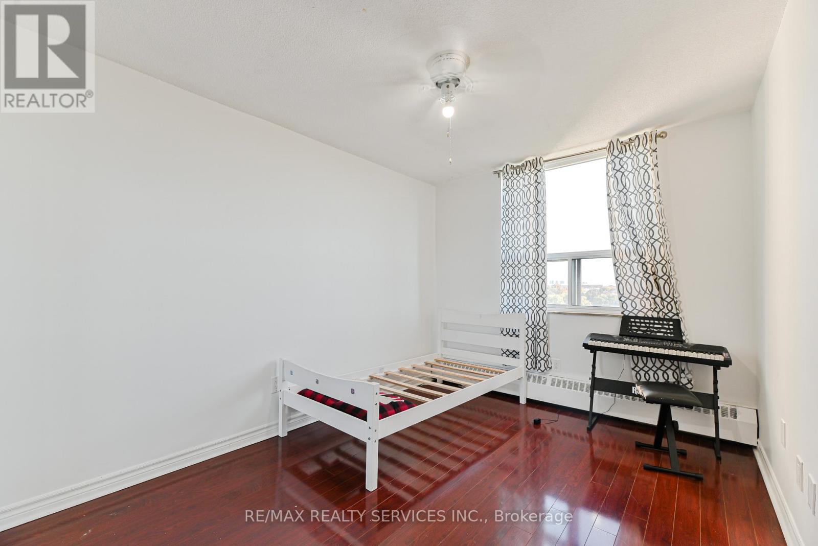704 - 3390 Weston Road, Toronto, Ontario  M9M 2X3 - Photo 21 - W12471012