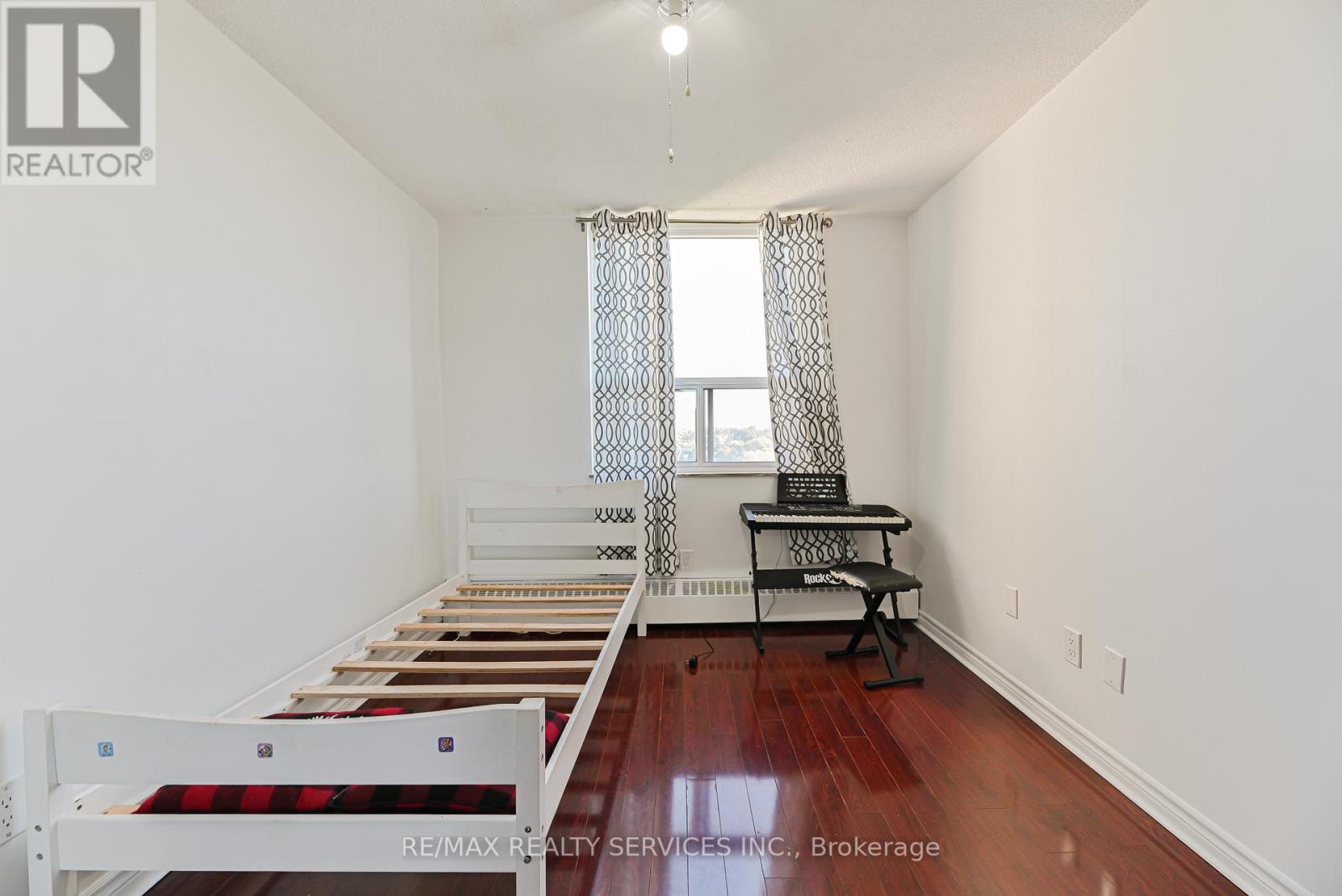 704 - 3390 Weston Road, Toronto, Ontario  M9M 2X3 - Photo 22 - W12471012