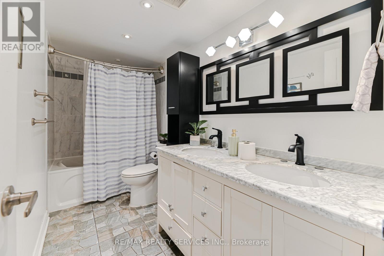 704 - 3390 Weston Road, Toronto, Ontario  M9M 2X3 - Photo 24 - W12471012