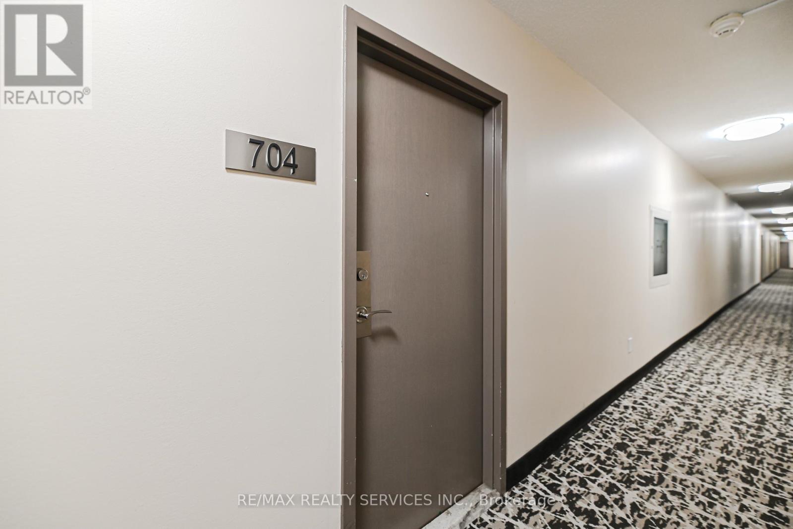 704 - 3390 Weston Road, Toronto, Ontario  M9M 2X3 - Photo 5 - W12471012