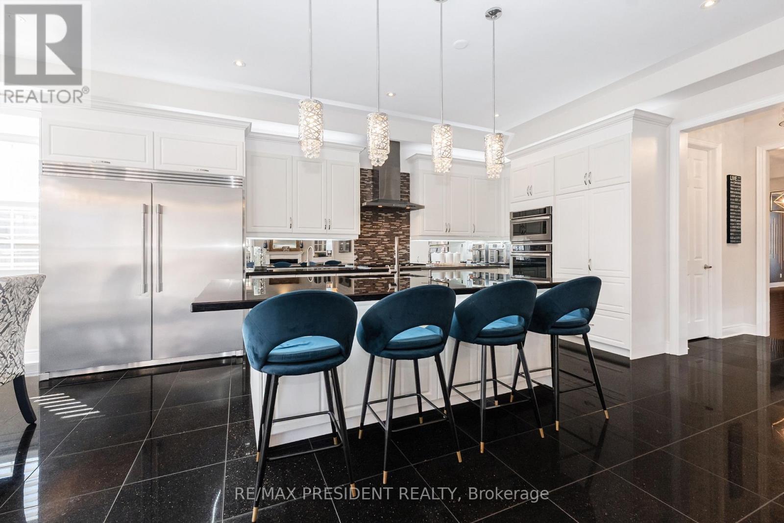 5 Sea Cliff Crescent, Brampton, Ontario  L6T 0G4 - Photo 15 - W12471014