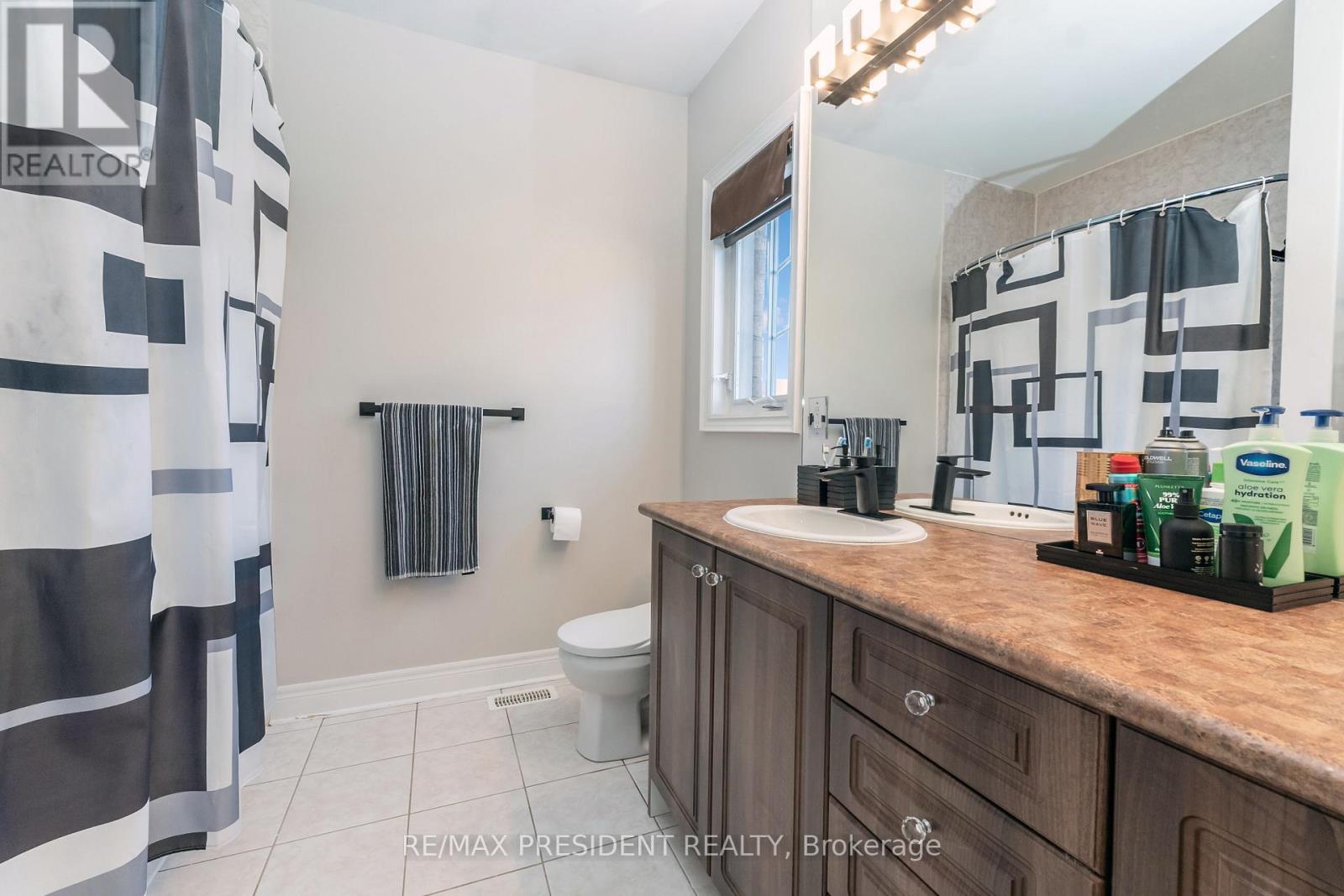 5 Sea Cliff Crescent, Brampton, Ontario  L6T 0G4 - Photo 33 - W12471014