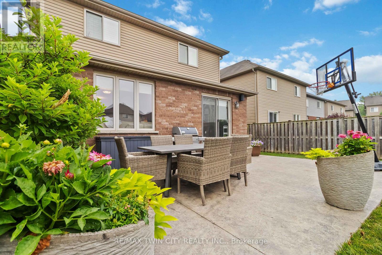 15 Yarington Drive, Brantford, Ontario  N3T 0G2 - Photo 29 - X12471005