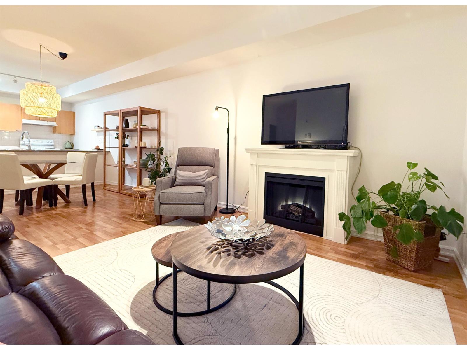 403 10088 148 Street, Surrey, British Columbia V3R 3M9 - Photo 2 - R3051388