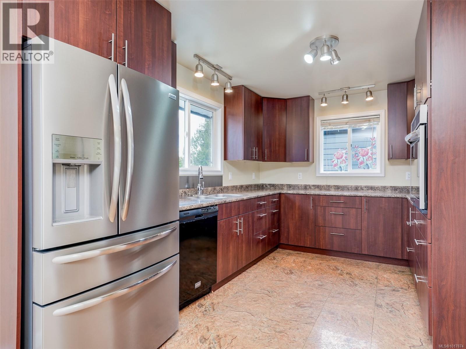 6989 Grant Rd W, Sooke, British Columbia