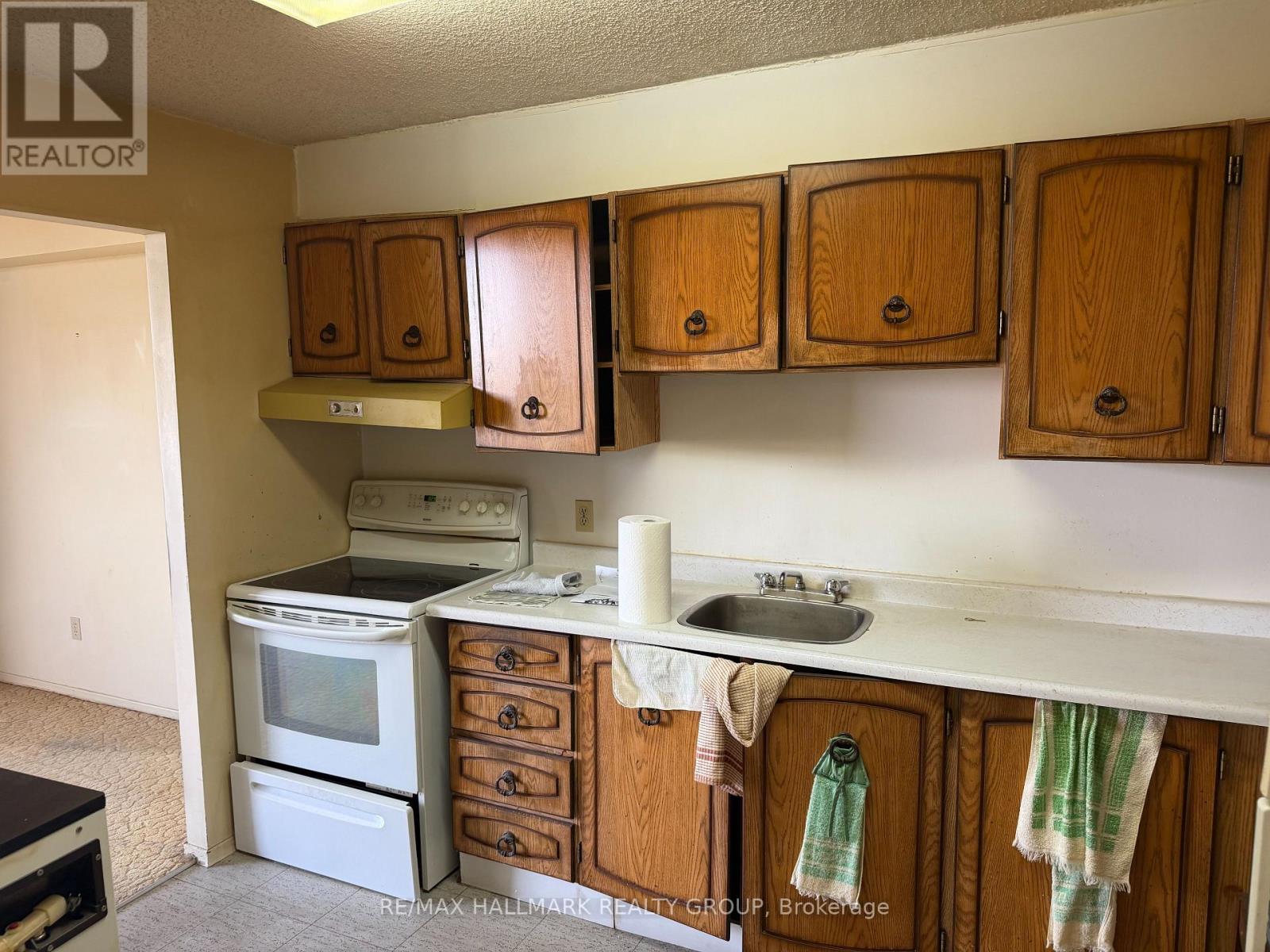 1007 - 665 Bathgate Drive, Ottawa, Ontario  K1K 3Y4 - Photo 8 - X12450653