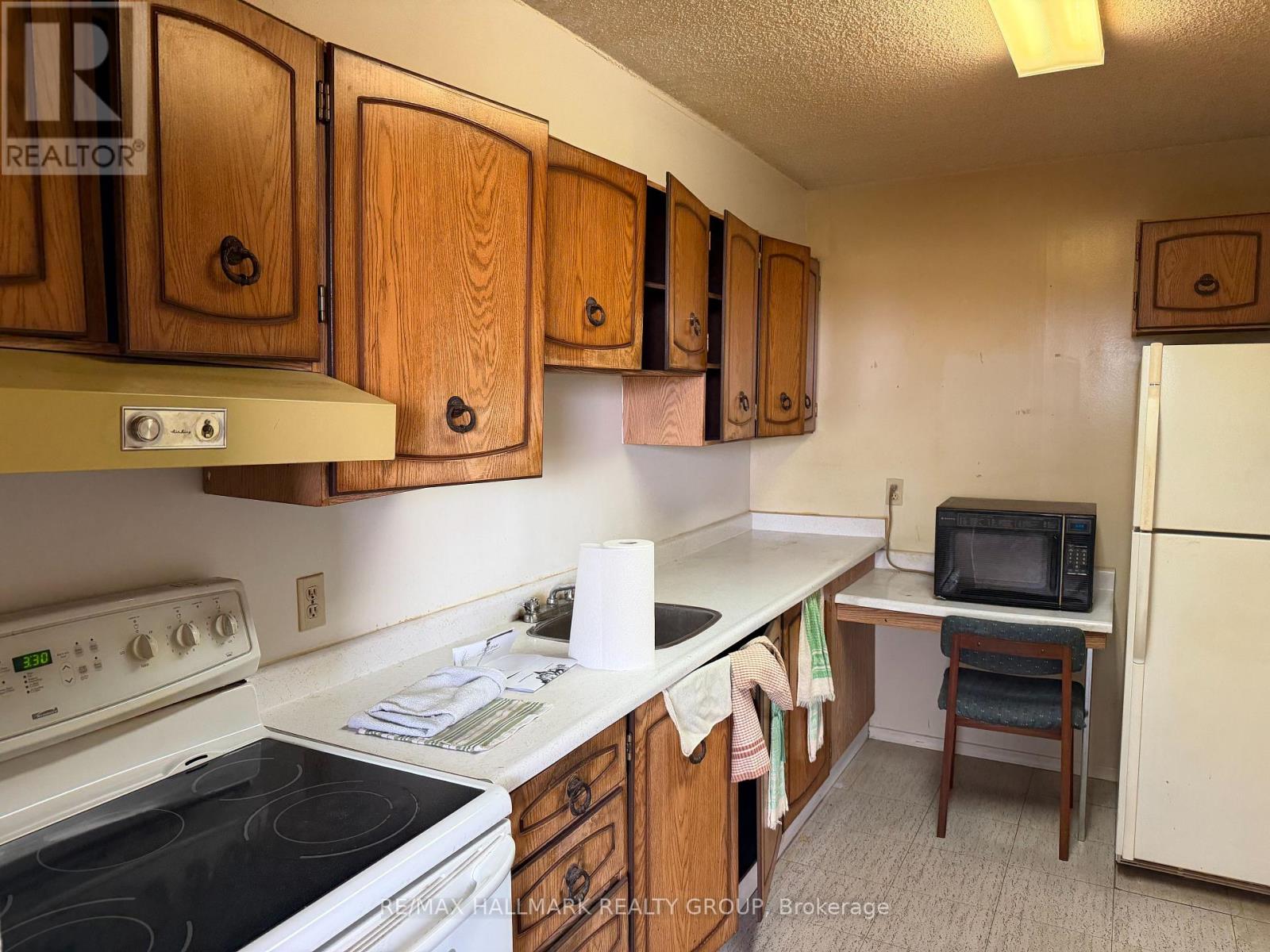 1007 - 665 Bathgate Drive, Ottawa, Ontario  K1K 3Y4 - Photo 9 - X12450653