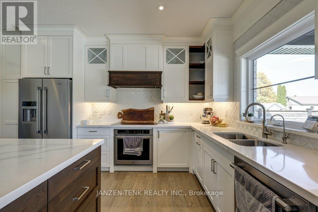 8476 Imperial Road S, Malahide, Ontario  N5H 2R2 - Photo 16 - X12471040