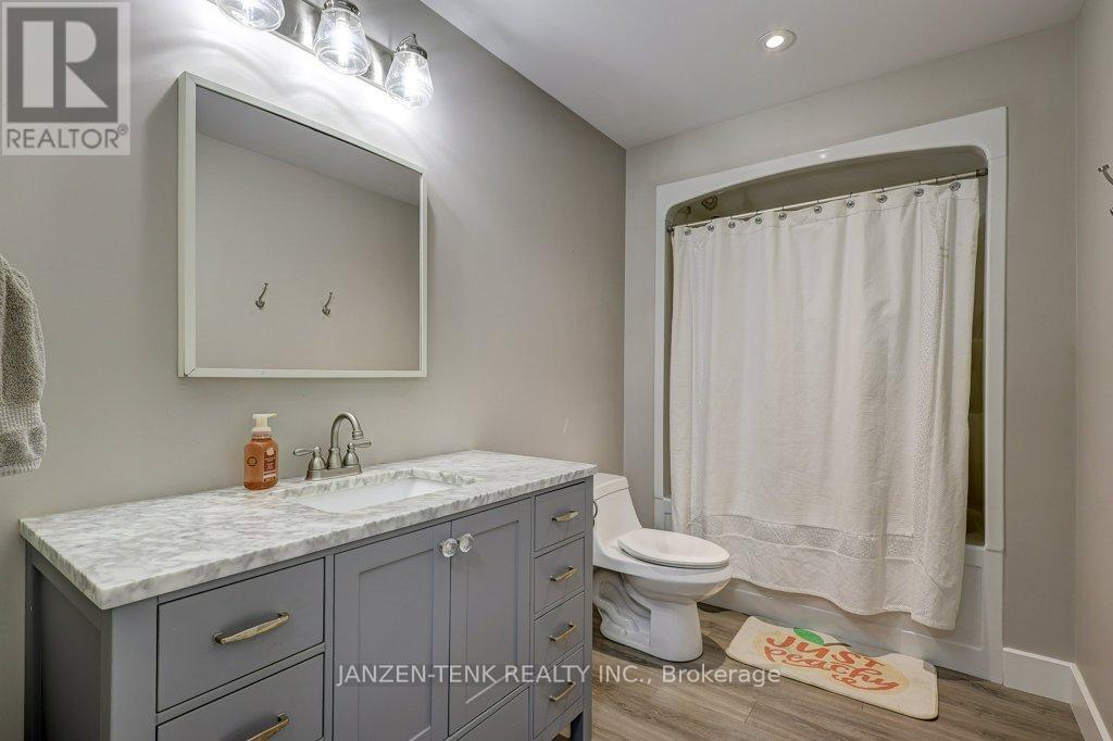 8476 Imperial Road S, Malahide, Ontario  N5H 2R2 - Photo 24 - X12471040