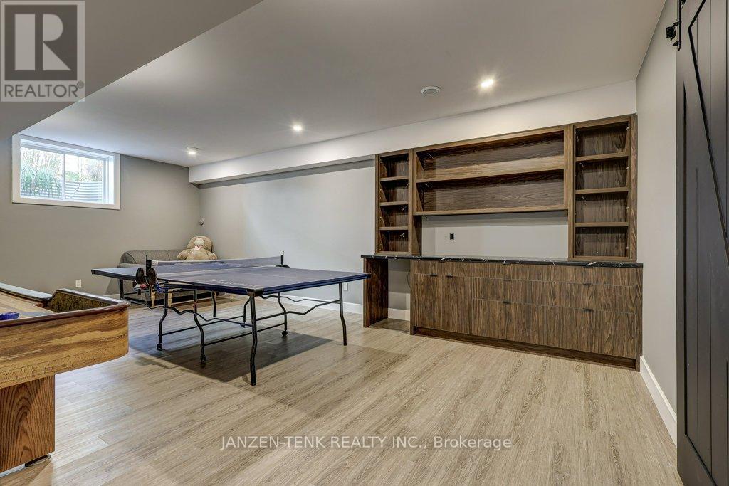 8476 Imperial Road S, Malahide, Ontario  N5H 2R2 - Photo 37 - X12471040