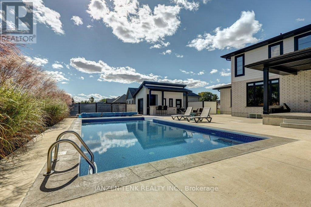 8476 Imperial Road S, Malahide, Ontario  N5H 2R2 - Photo 45 - X12471040
