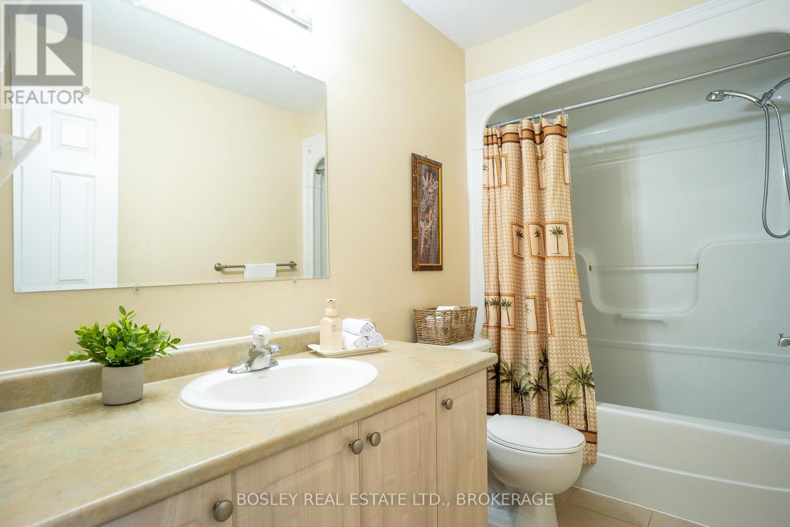 58 Chloe Street, St. Catharines (E. Chester), Ontario  L2P 0A5 - Photo 13 - X12471043