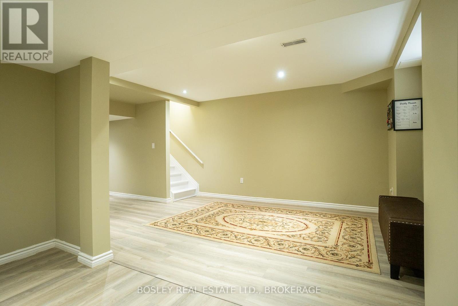 58 Chloe Street, St. Catharines (E. Chester), Ontario  L2P 0A5 - Photo 19 - X12471043