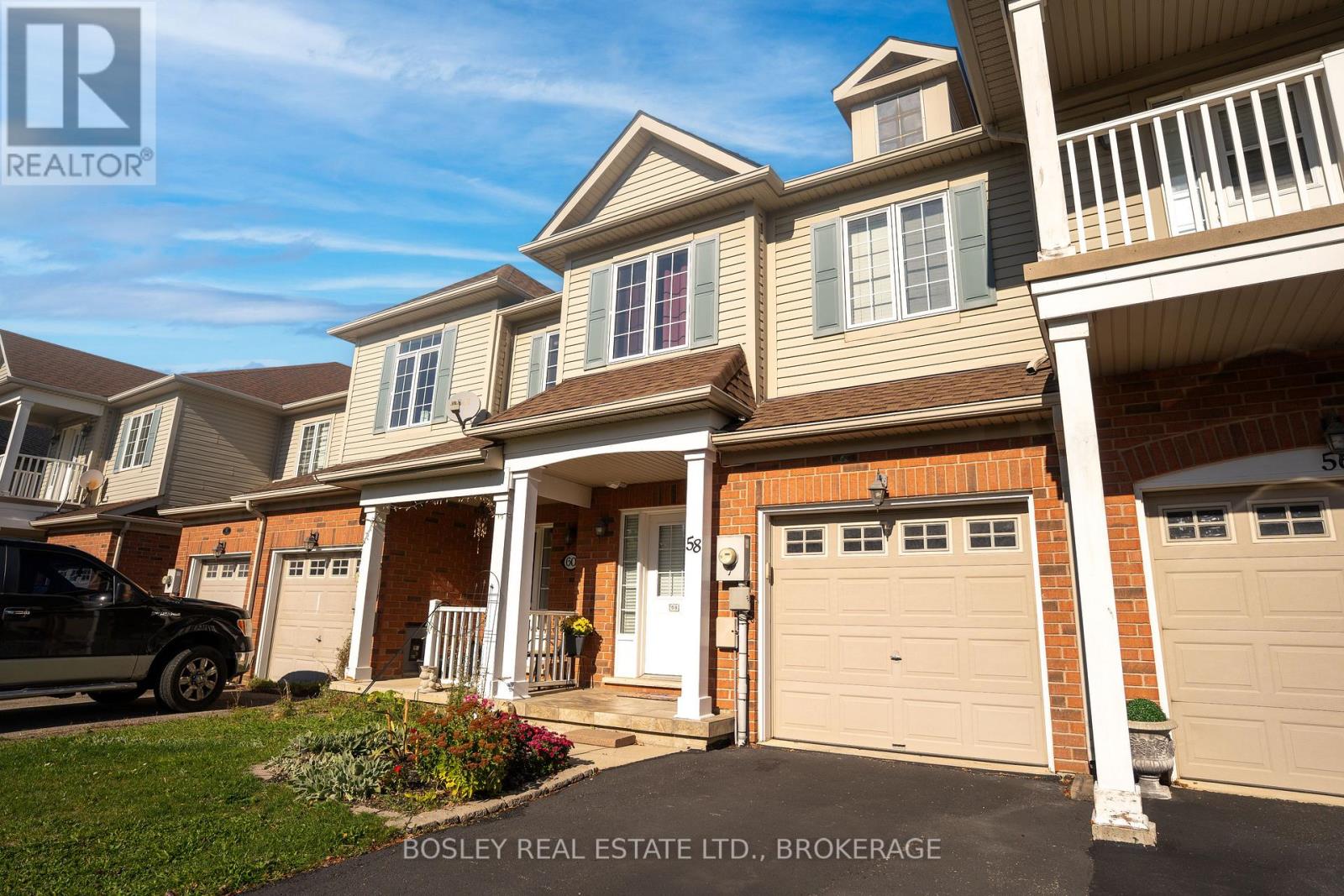 58 Chloe Street, St. Catharines (E. Chester), Ontario  L2P 0A5 - Photo 2 - X12471043