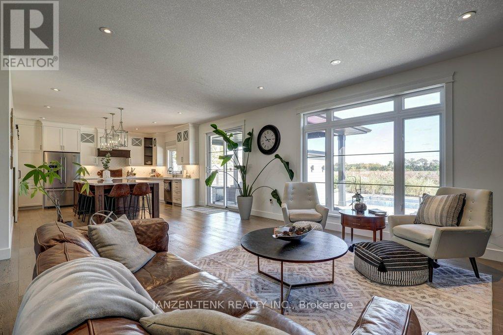 Photo 19 of 49 for 8476 Imperial Road S