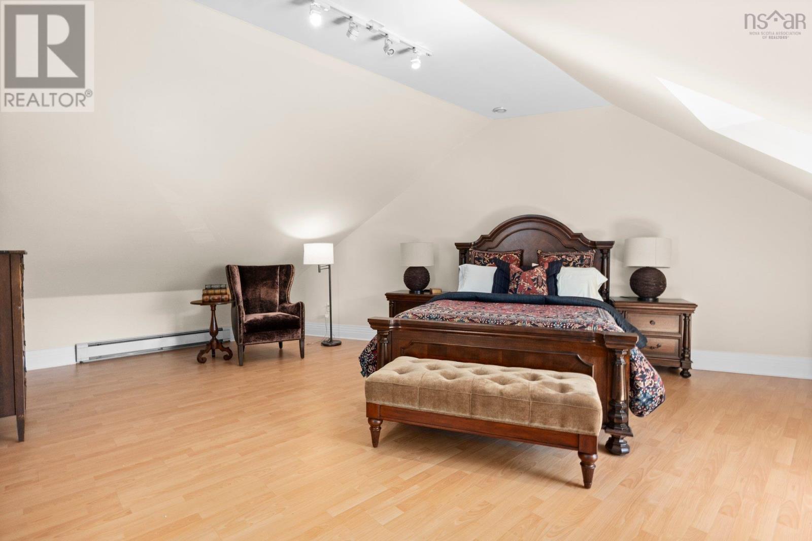 745 Young Avenue, Halifax, Nova Scotia  B3H 2V8 - Photo 28 - 202512650