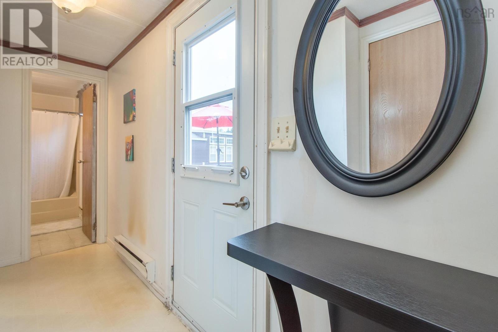 1 Wilson Avenue, Dartmouth, Nova Scotia  B2Y 2B2 - Photo 4 - 202518420