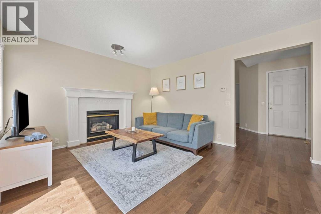 71 Somercrest Close Sw, Calgary, Alberta  T2Y 3H8 - Photo 8 - A2246831