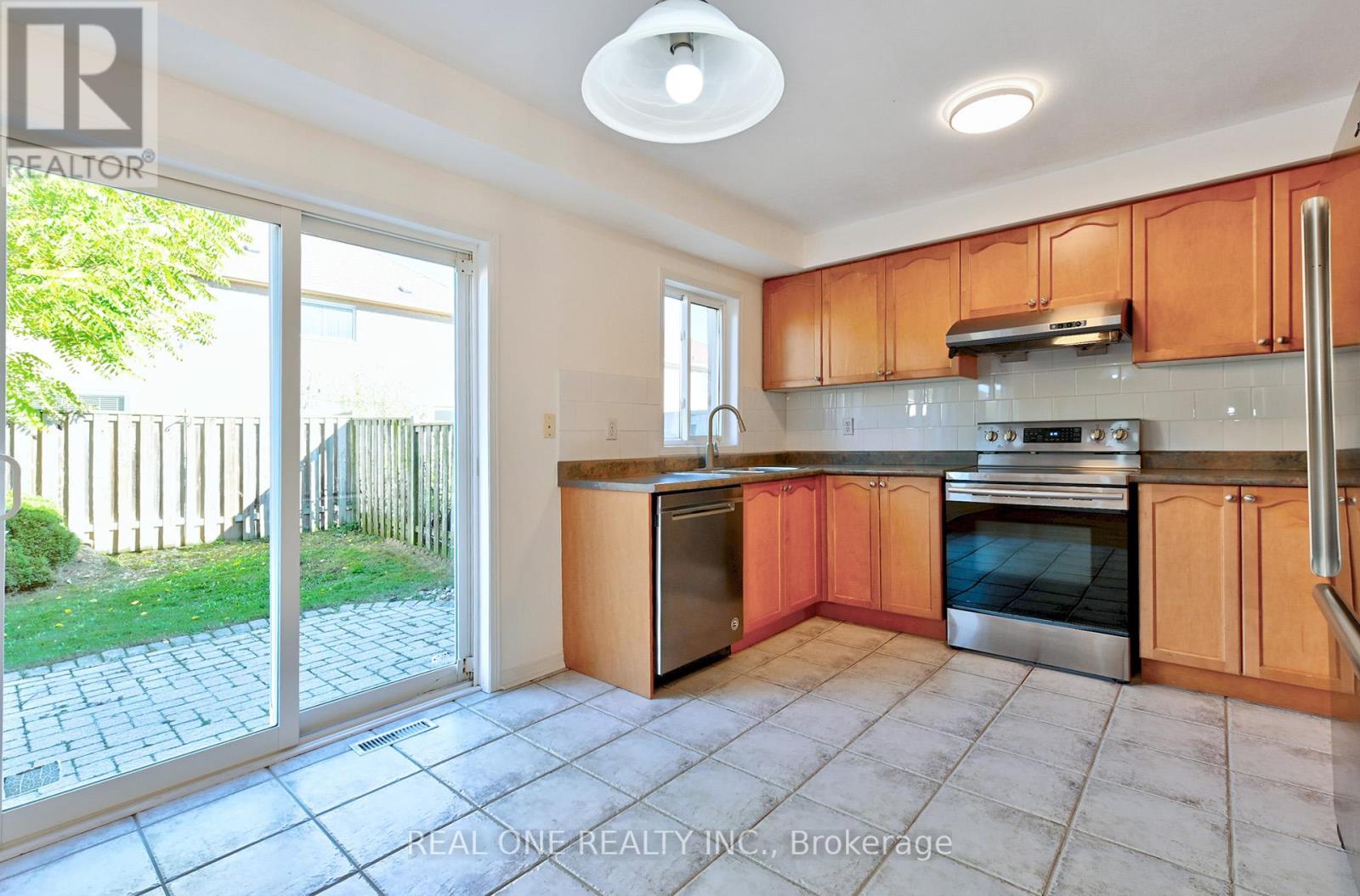 177 Fred Mclaren Boulevard, Markham, Ontario  L6E 1G8 - Photo 12 - N12471016
