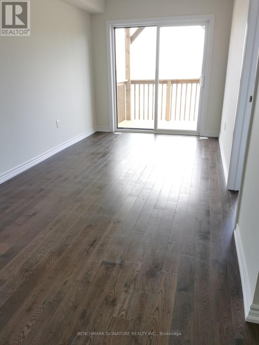 31 Mannar Drive, Markham, Ontario  L6C 1J4 - Photo 8 - N12471021