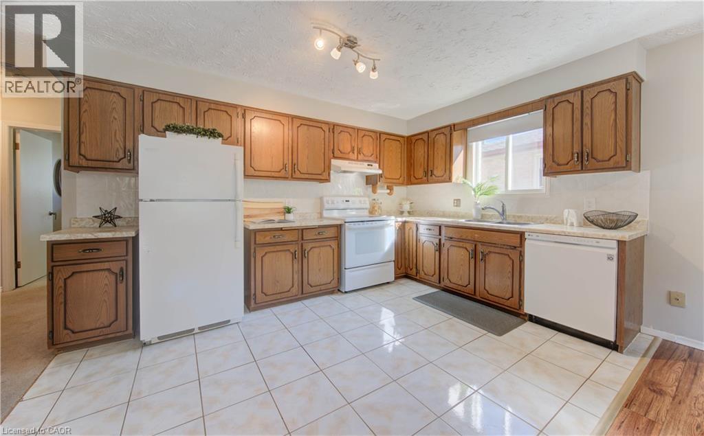 143 Clearwater Crescent, Waterloo, Ontario  N2V 1E7 - Photo 13 - 40777379