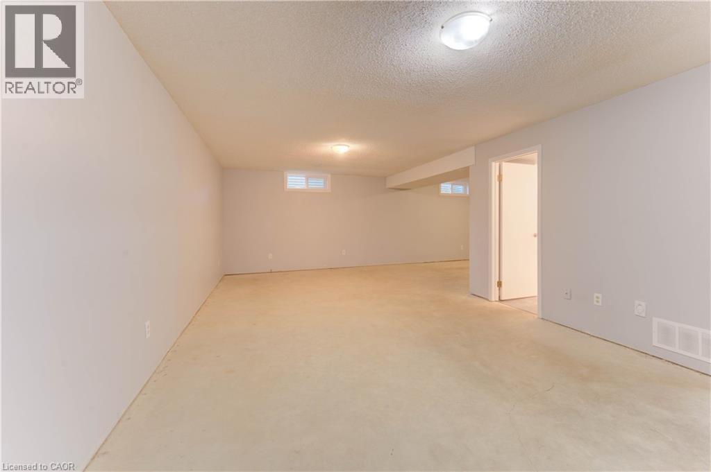 143 Clearwater Crescent, Waterloo, Ontario  N2V 1E7 - Photo 30 - 40777379