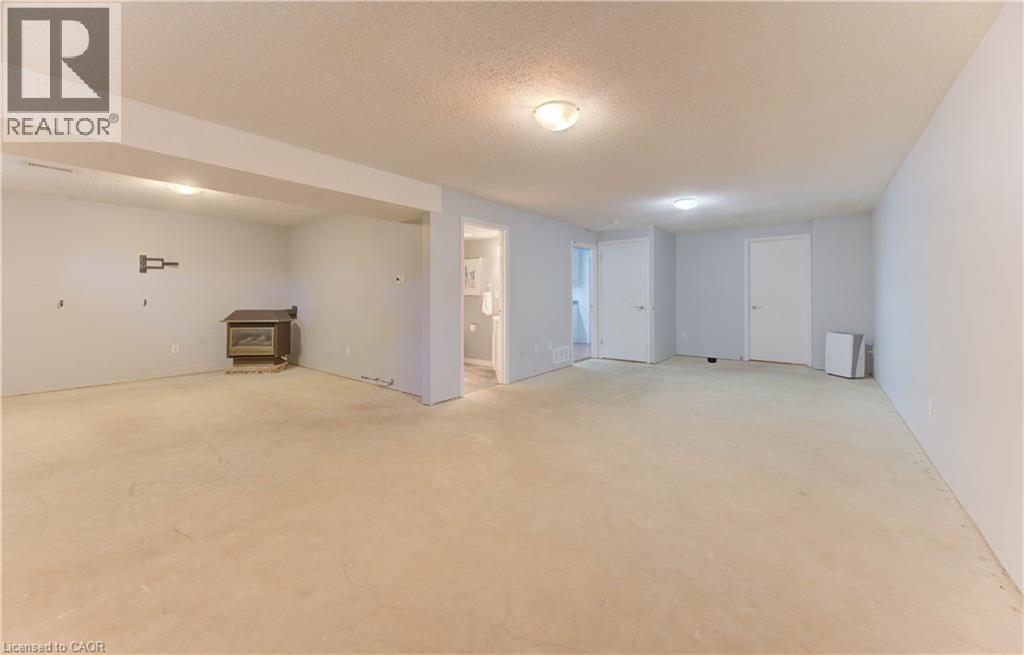 143 Clearwater Crescent, Waterloo, Ontario  N2V 1E7 - Photo 32 - 40777379