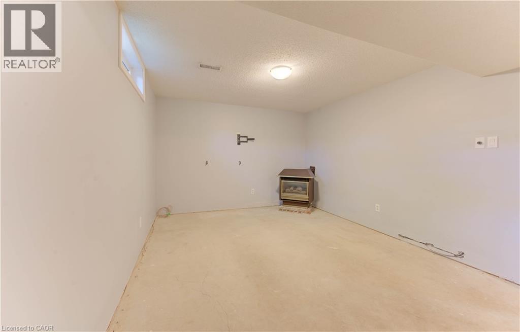 143 Clearwater Crescent, Waterloo, Ontario  N2V 1E7 - Photo 35 - 40777379