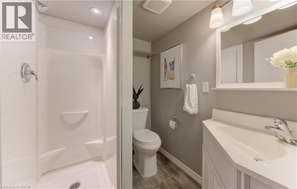 143 Clearwater Crescent, Waterloo, Ontario  N2V 1E7 - Photo 39 - 40777379