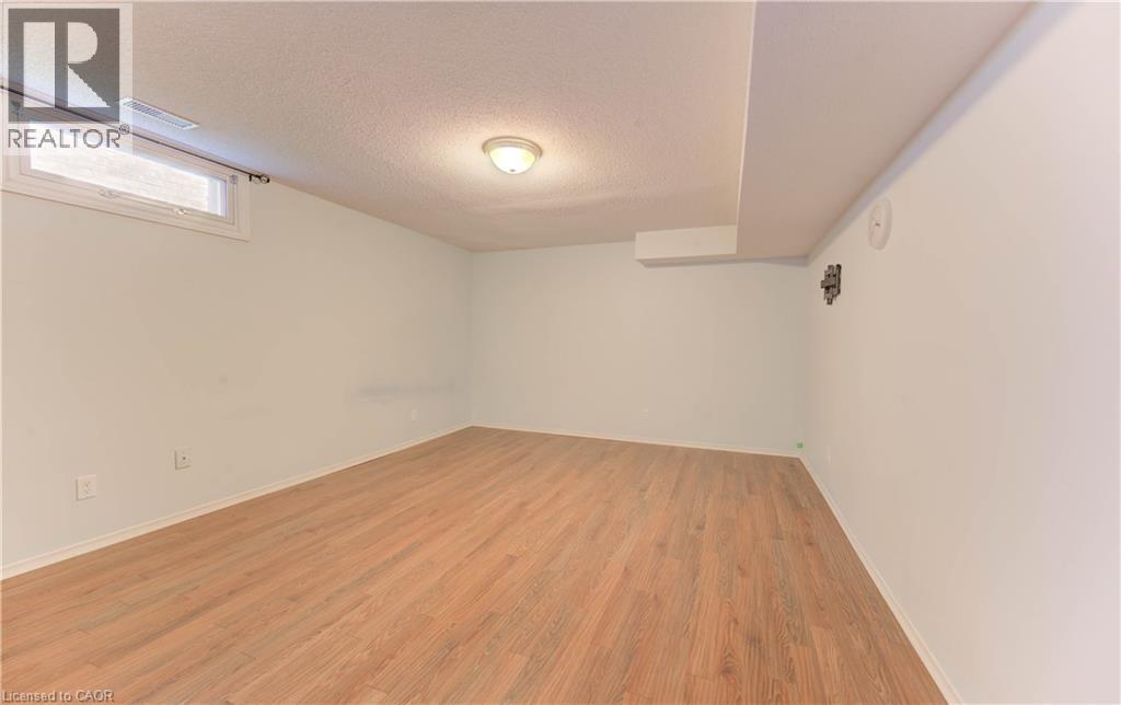 143 Clearwater Crescent, Waterloo, Ontario  N2V 1E7 - Photo 42 - 40777379