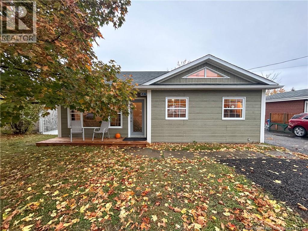 541 Montgomery Street, Dalhousie, New Brunswick  E8C 2A9 - Photo 1 - NB128749