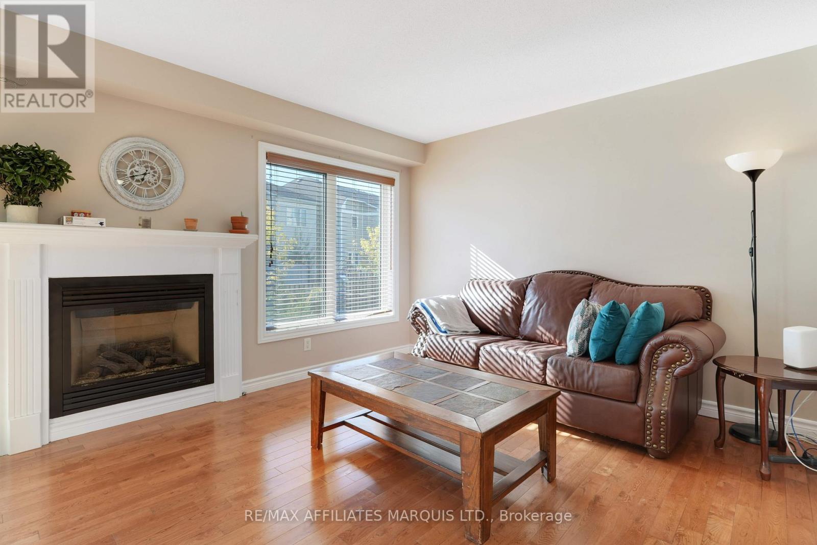 76 Indigo Street, Ottawa, Ontario  K1J 0A8 - Photo 11 - X12471062
