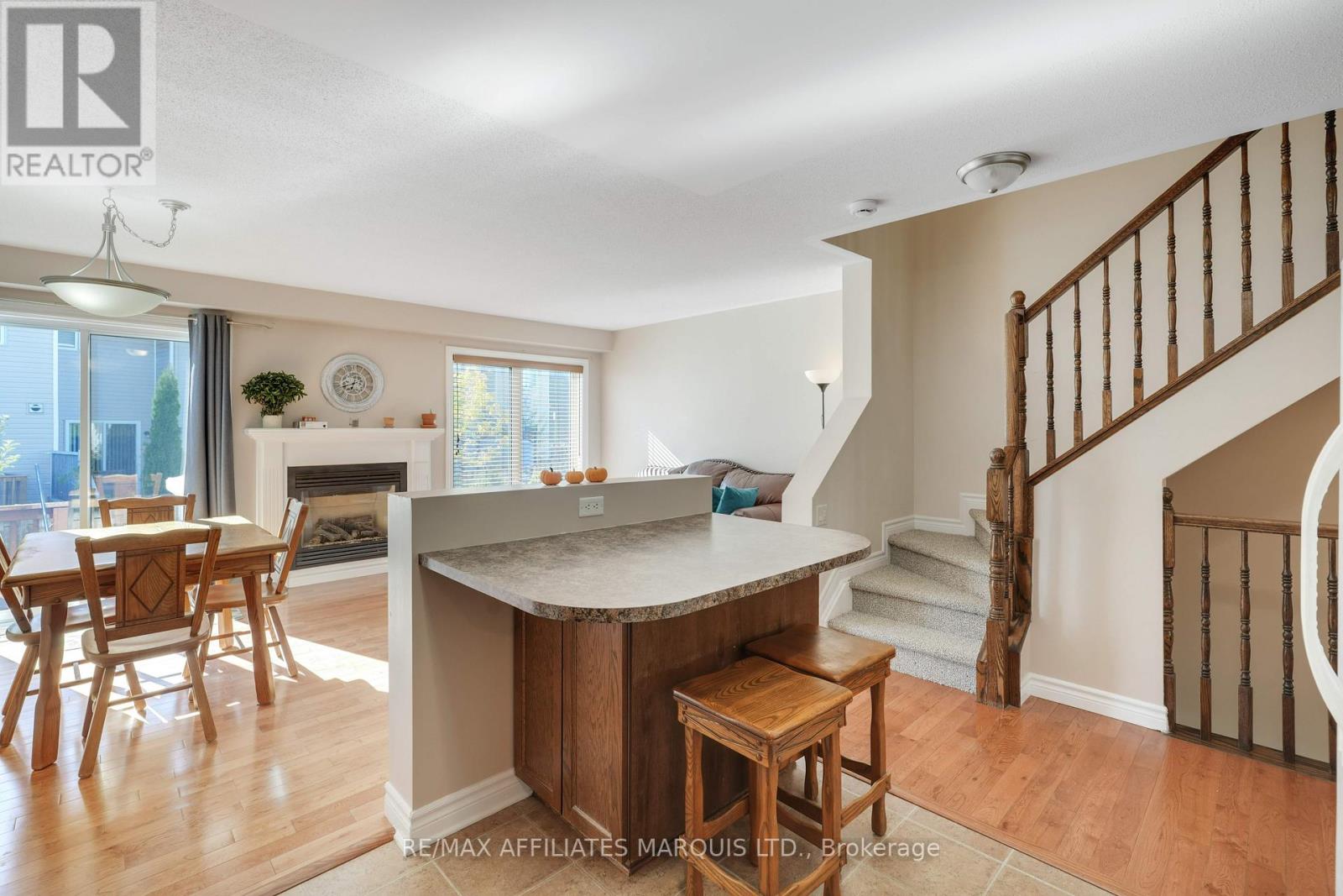 76 Indigo Street, Ottawa, Ontario  K1J 0A8 - Photo 7 - X12471062