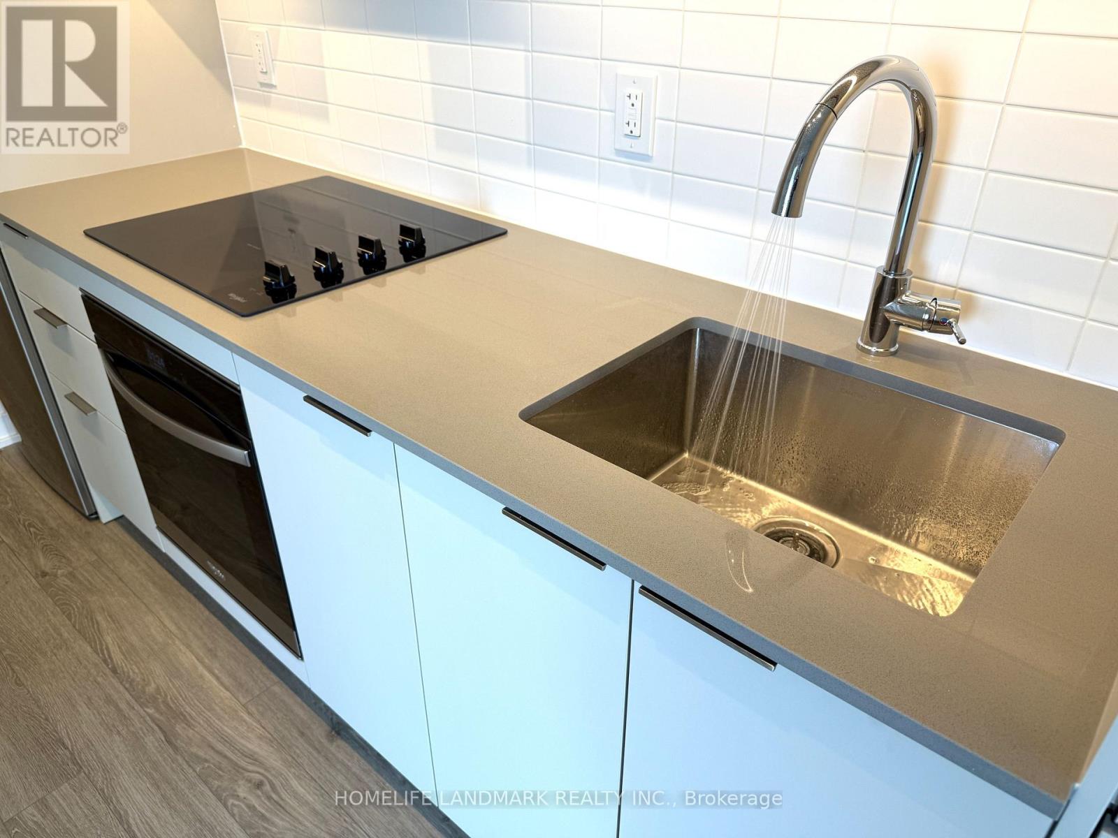 403 - 3071 Trafalgar Road, Oakville, Ontario  L6H 8C6 - Photo 14 - W12471015