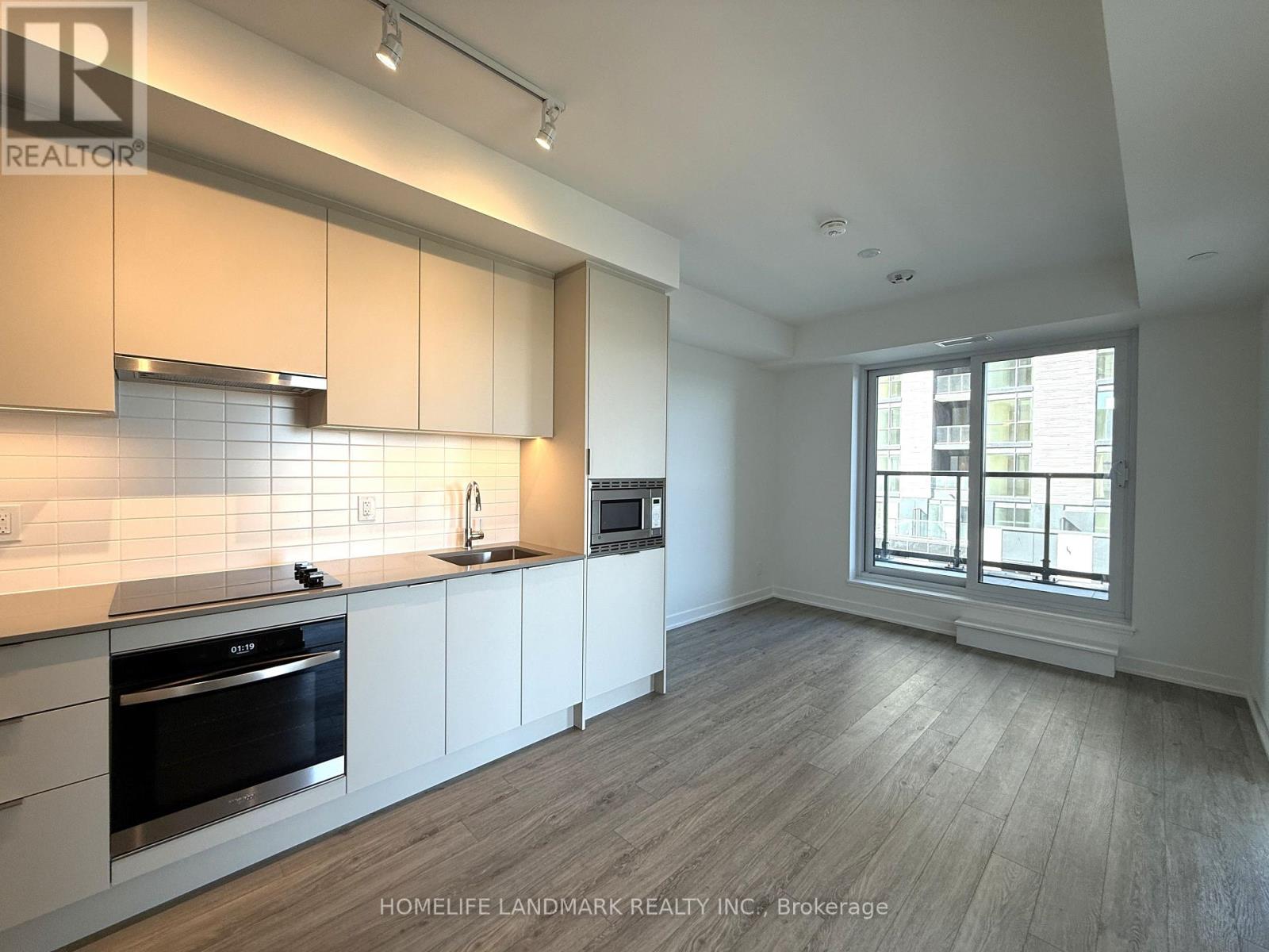 403 - 3071 Trafalgar Road, Oakville, Ontario  L6H 8C6 - Photo 9 - W12471015