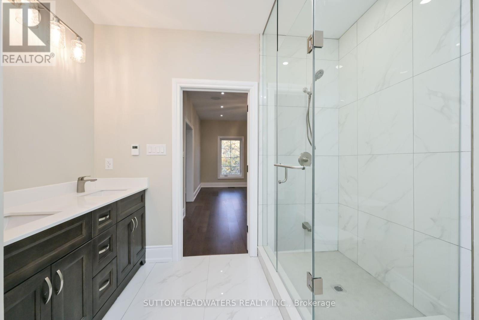 12 Flaherty Lane, Caledon, Ontario  L7K 2P3 - Photo 15 - W12471042