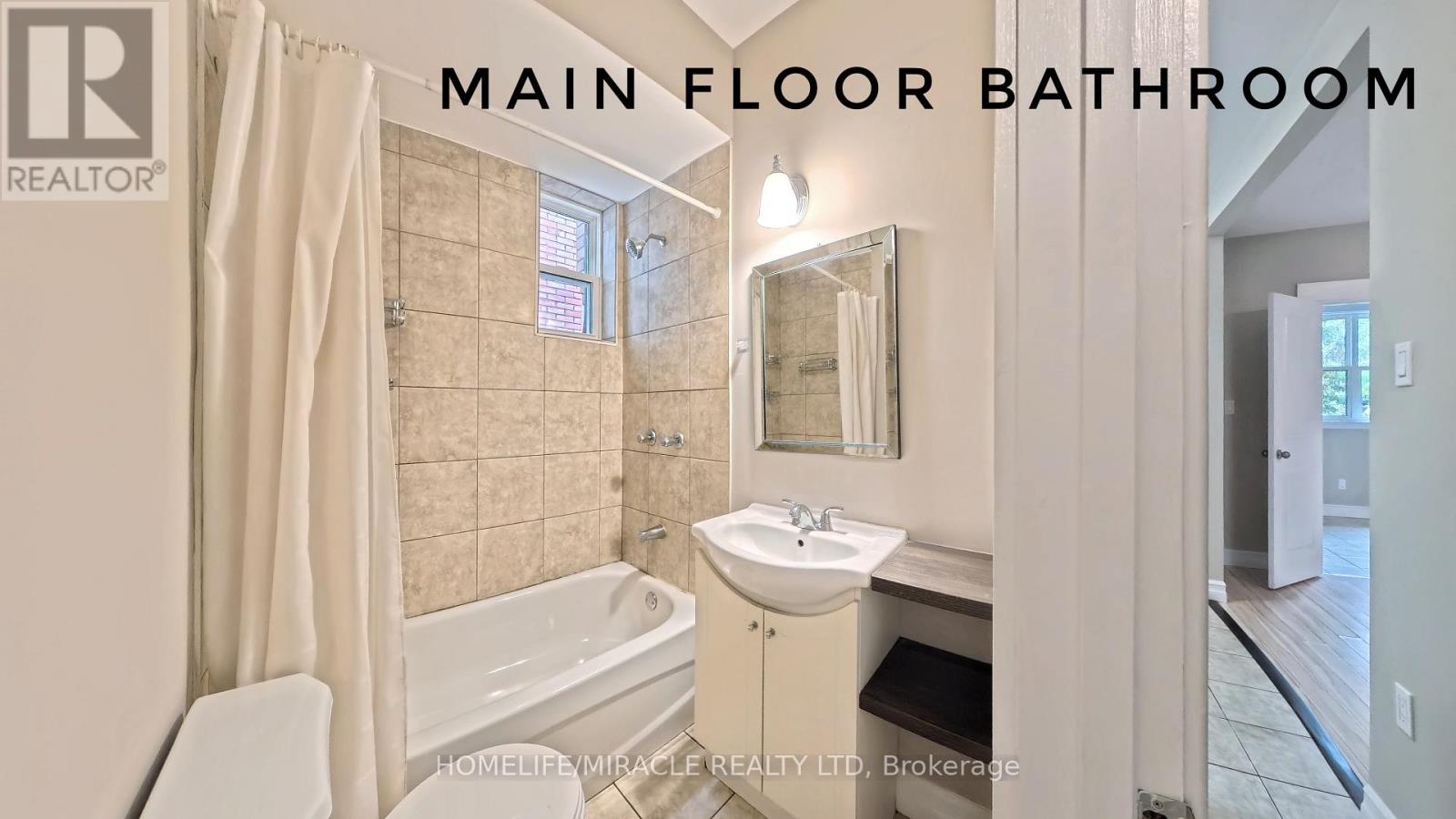 25 Spadina Avenue, Hamilton, Ontario  L8M 2W8 - Photo 12 - X12471017