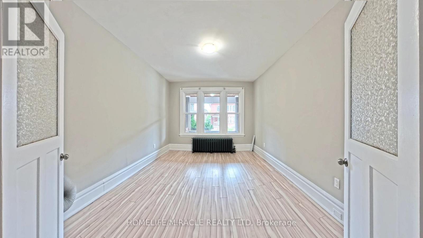 25 Spadina Avenue, Hamilton, Ontario  L8M 2W8 - Photo 15 - X12471017