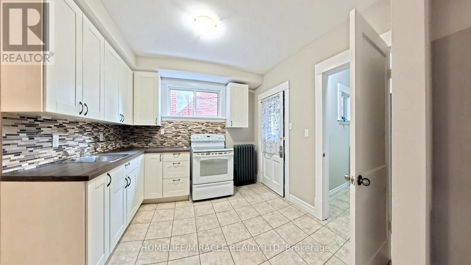 25 Spadina Avenue, Hamilton, Ontario  L8M 2W8 - Photo 19 - X12471017