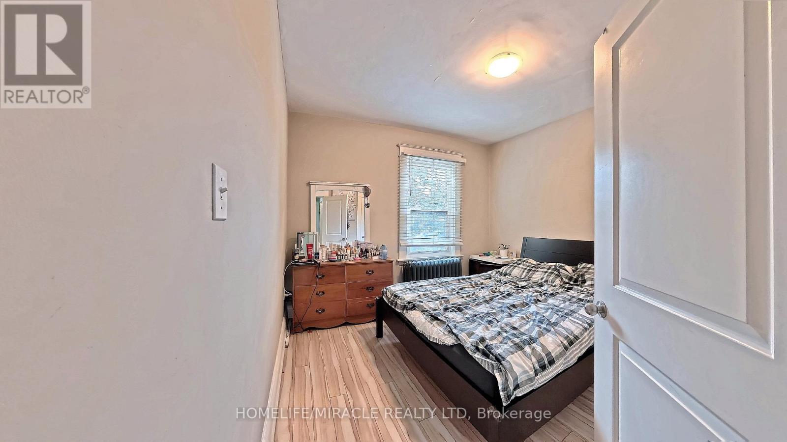 25 Spadina Avenue, Hamilton, Ontario  L8M 2W8 - Photo 26 - X12471017