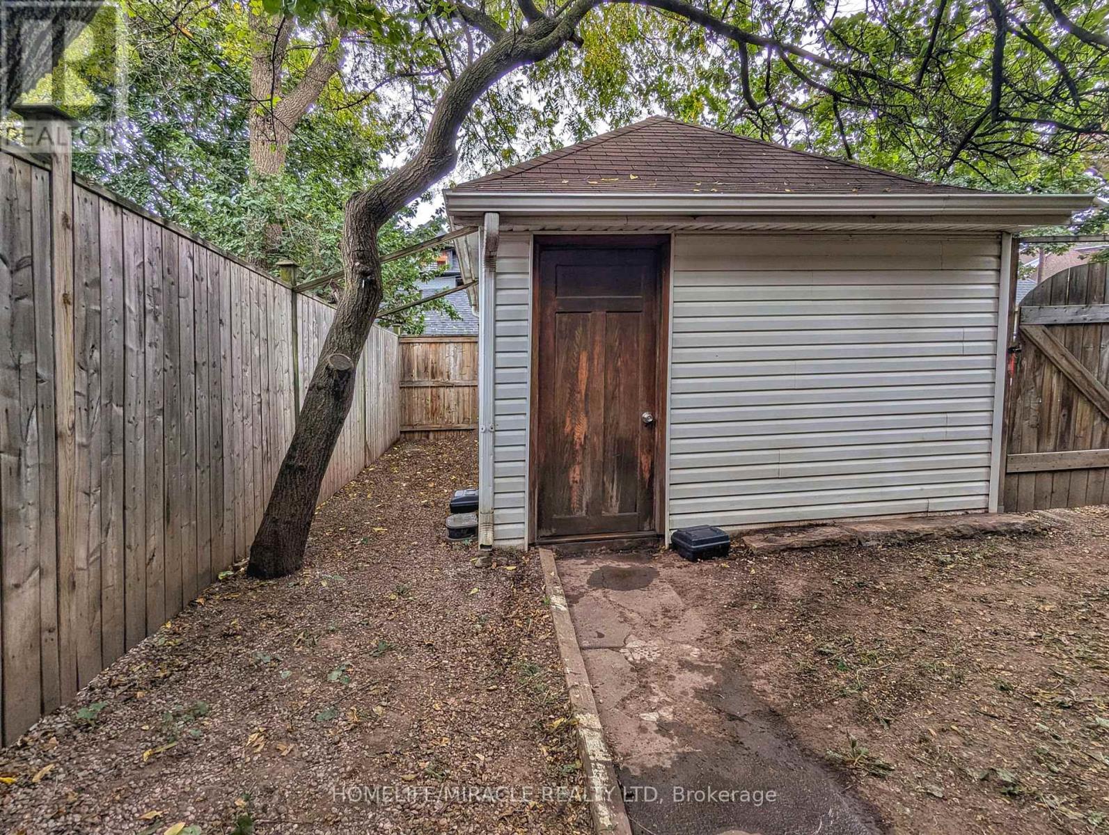 25 Spadina Avenue, Hamilton, Ontario  L8M 2W8 - Photo 38 - X12471017