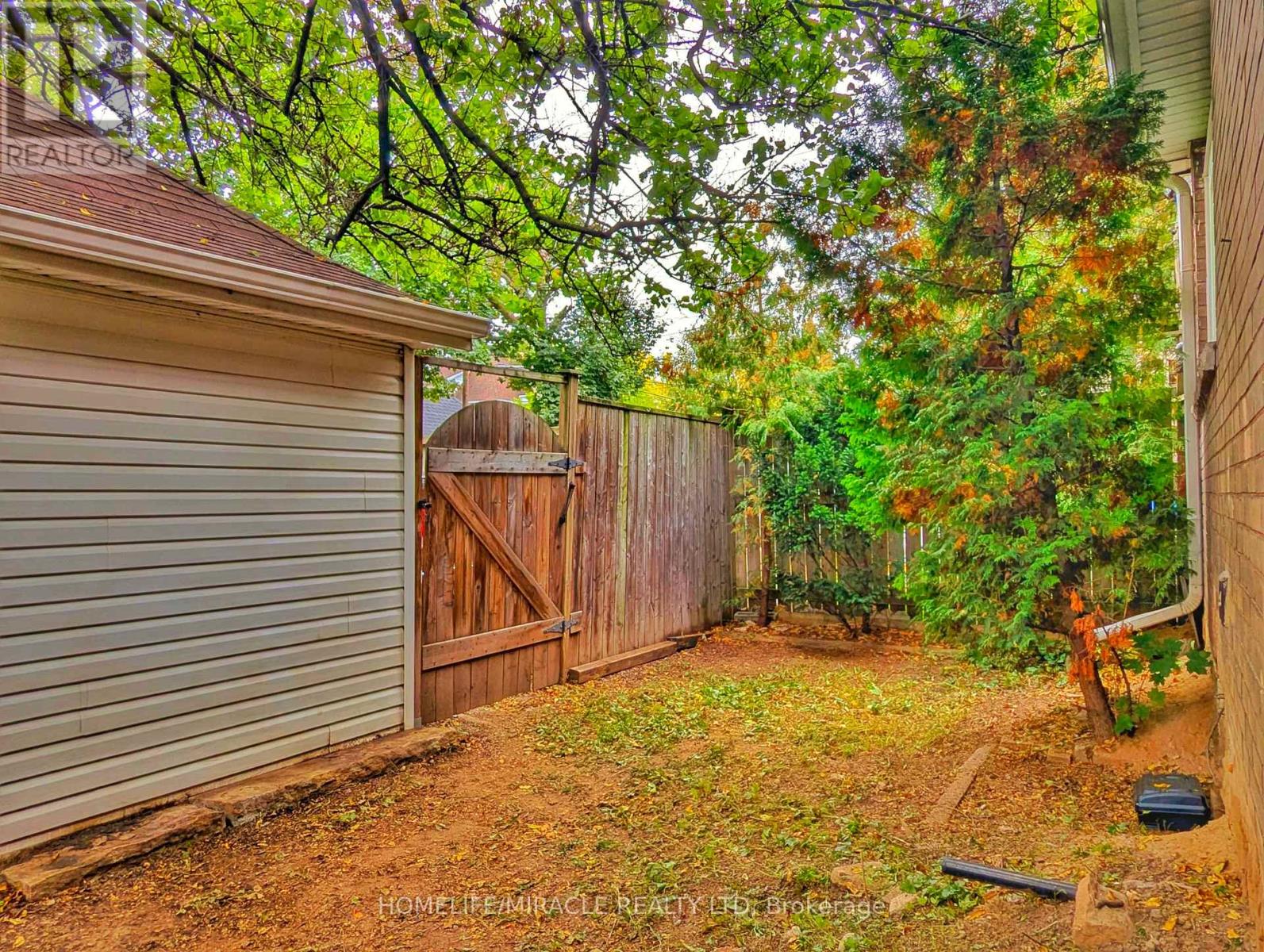 25 Spadina Avenue, Hamilton, Ontario  L8M 2W8 - Photo 39 - X12471017