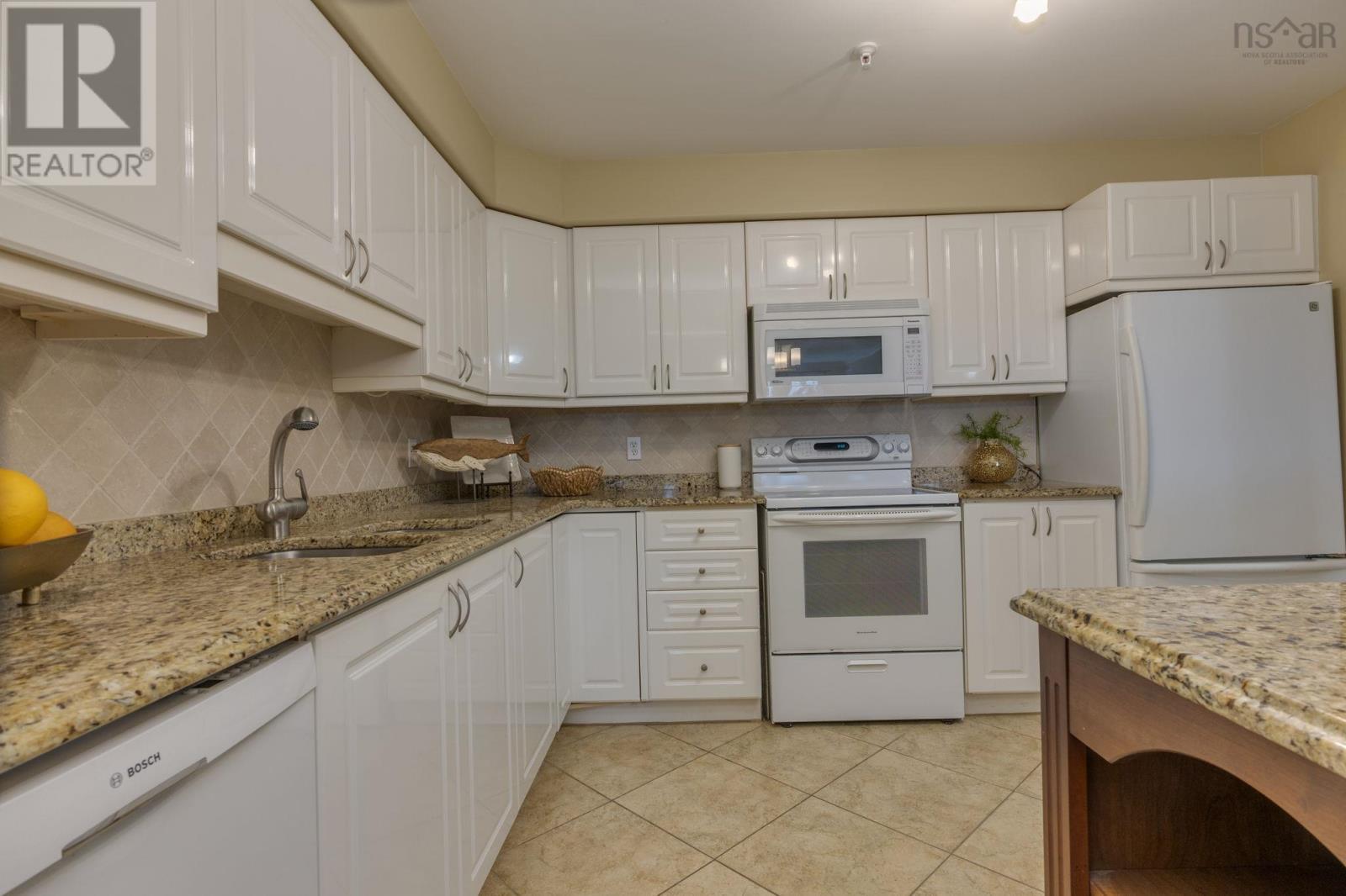 304 2 Lake Drive, Bedford, Nova Scotia  B4A 4H7 - Photo 7 - 202526164